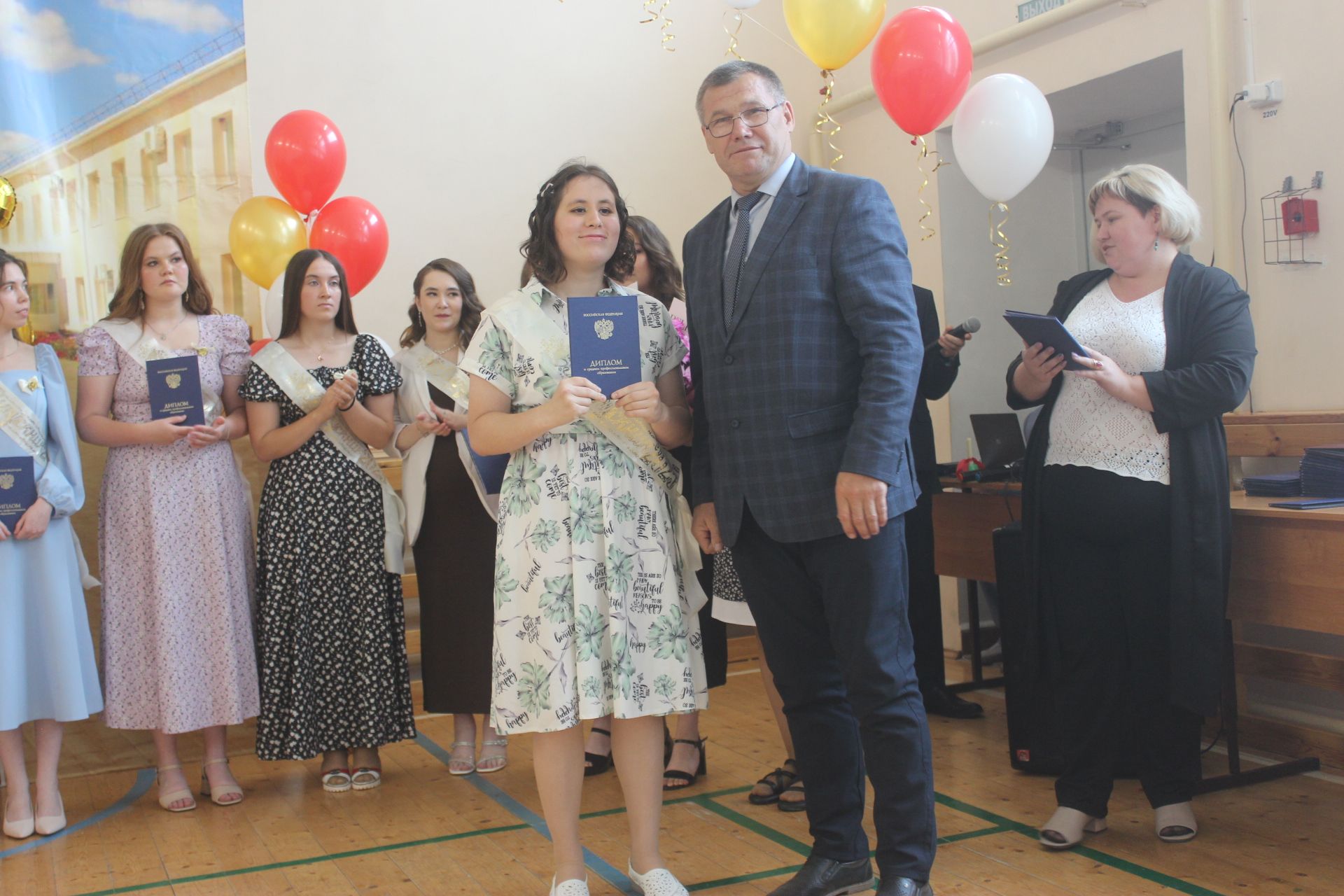 Арча  агросәнәгать көллиятен тәмамлаучыларга дипломнар тапшырылды