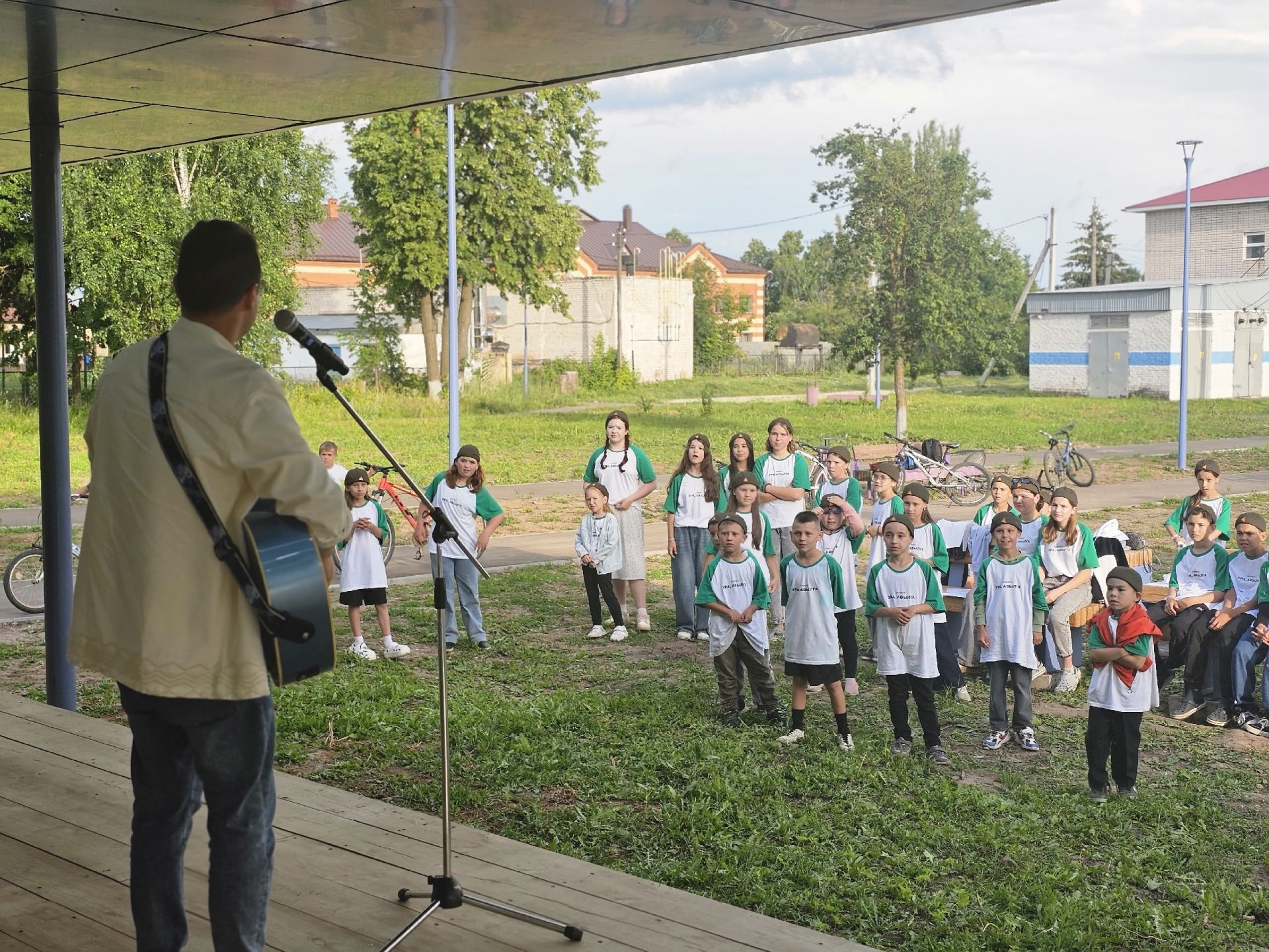 Яңа Кенәрдә «Ура, авылга!» лагерендә 60 бала ял итте