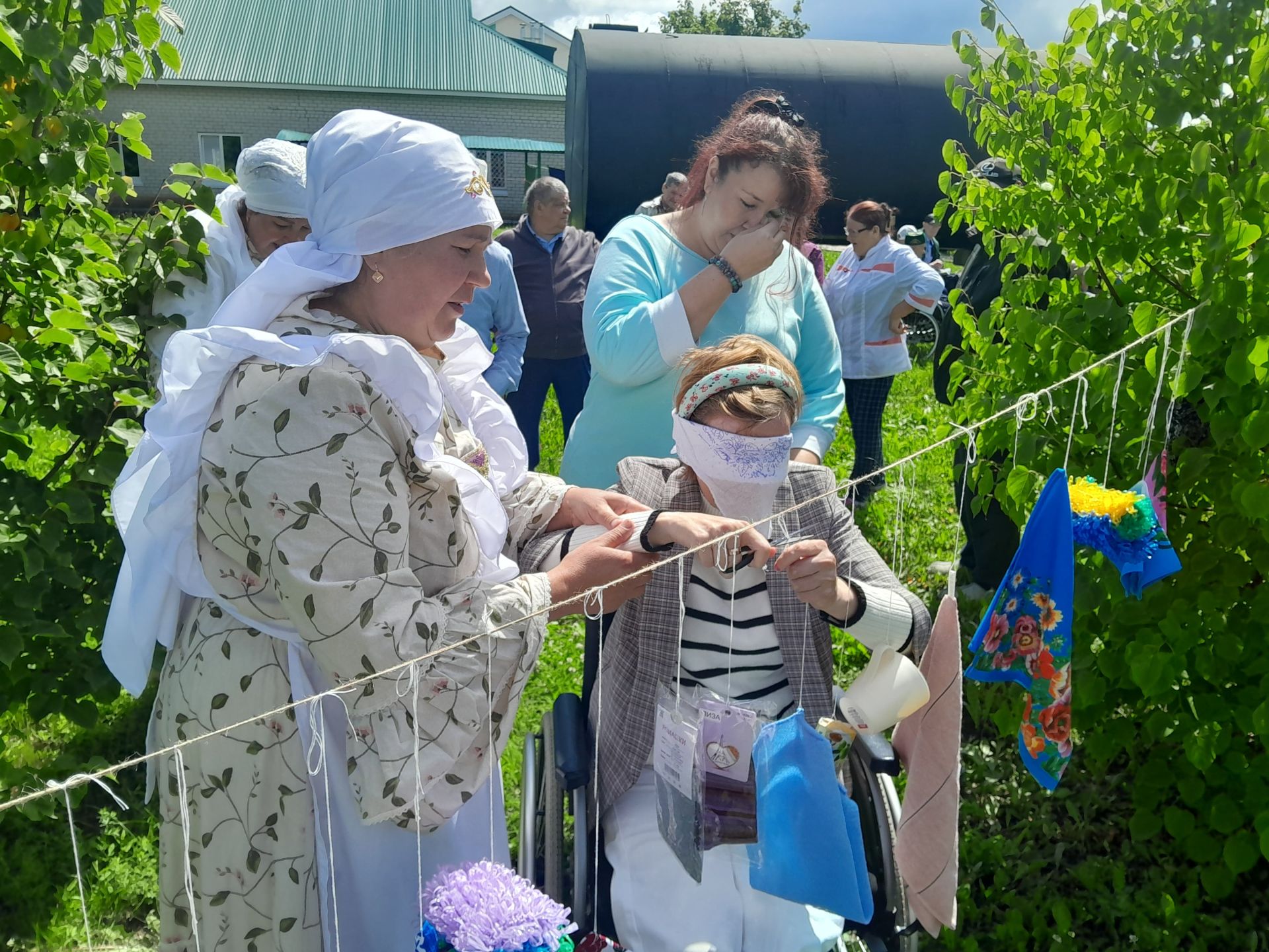 Үрнәк авыл җирлеге мәдәният хезмәткәрләре Арча картлар интернат-йортында Сабантуй уздырды