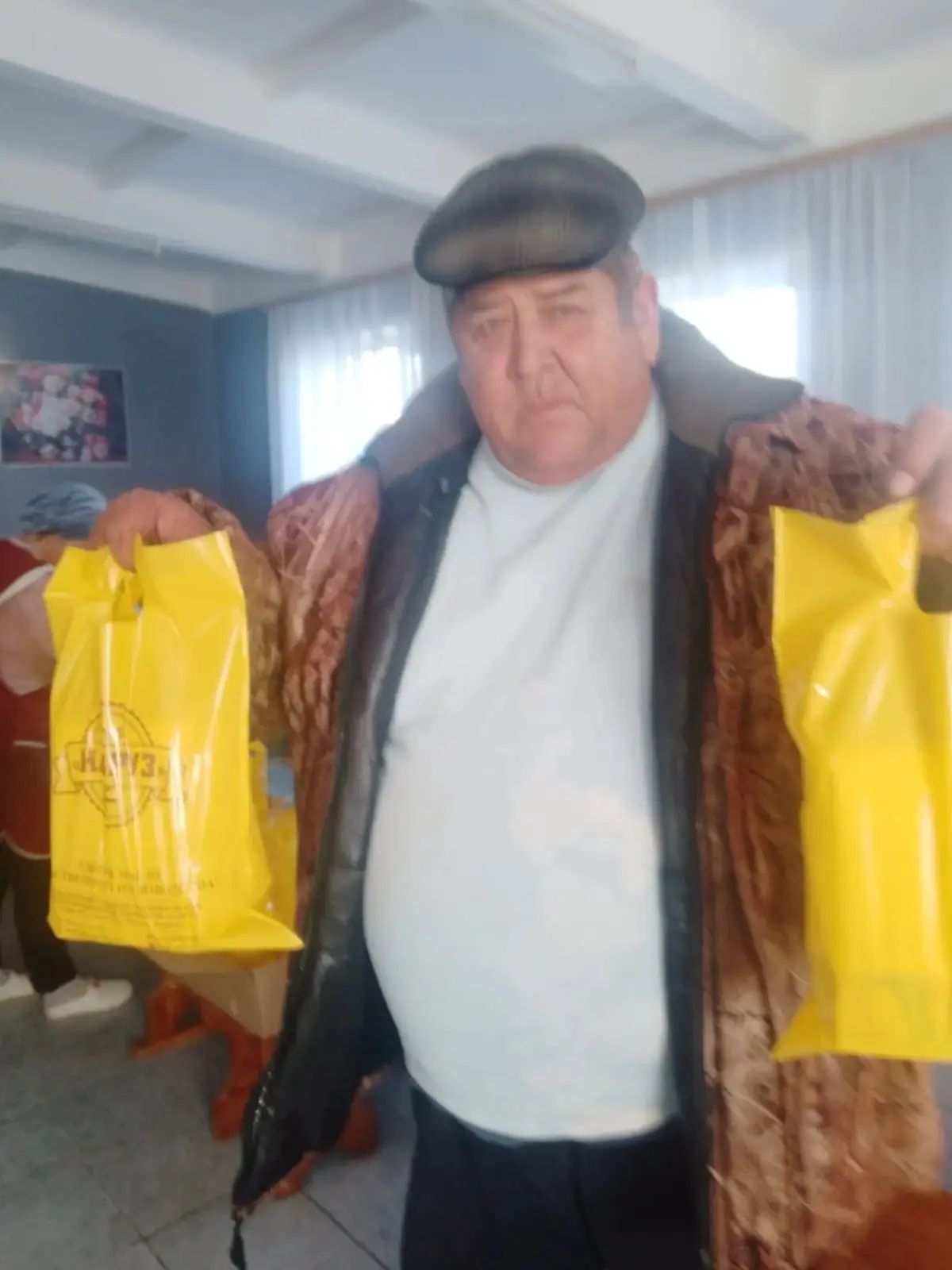 «Ашытбаш» хуҗалыгы хезмәткәрләрен бәйрәм белән котлады
