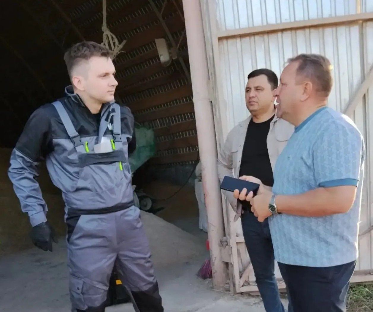 Алмаз Хисаметдинов район хуҗалыкларындагы эш барышы белән танышты