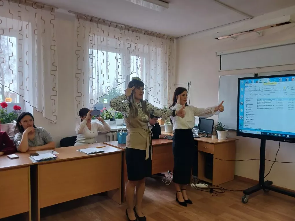 Бәхет биргән туган җирем: Яңа Кенәрдә фәни-гамәли конференция узды