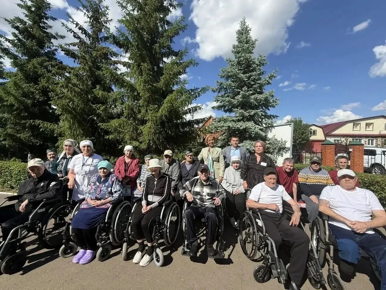 Бүген районга Министр килде