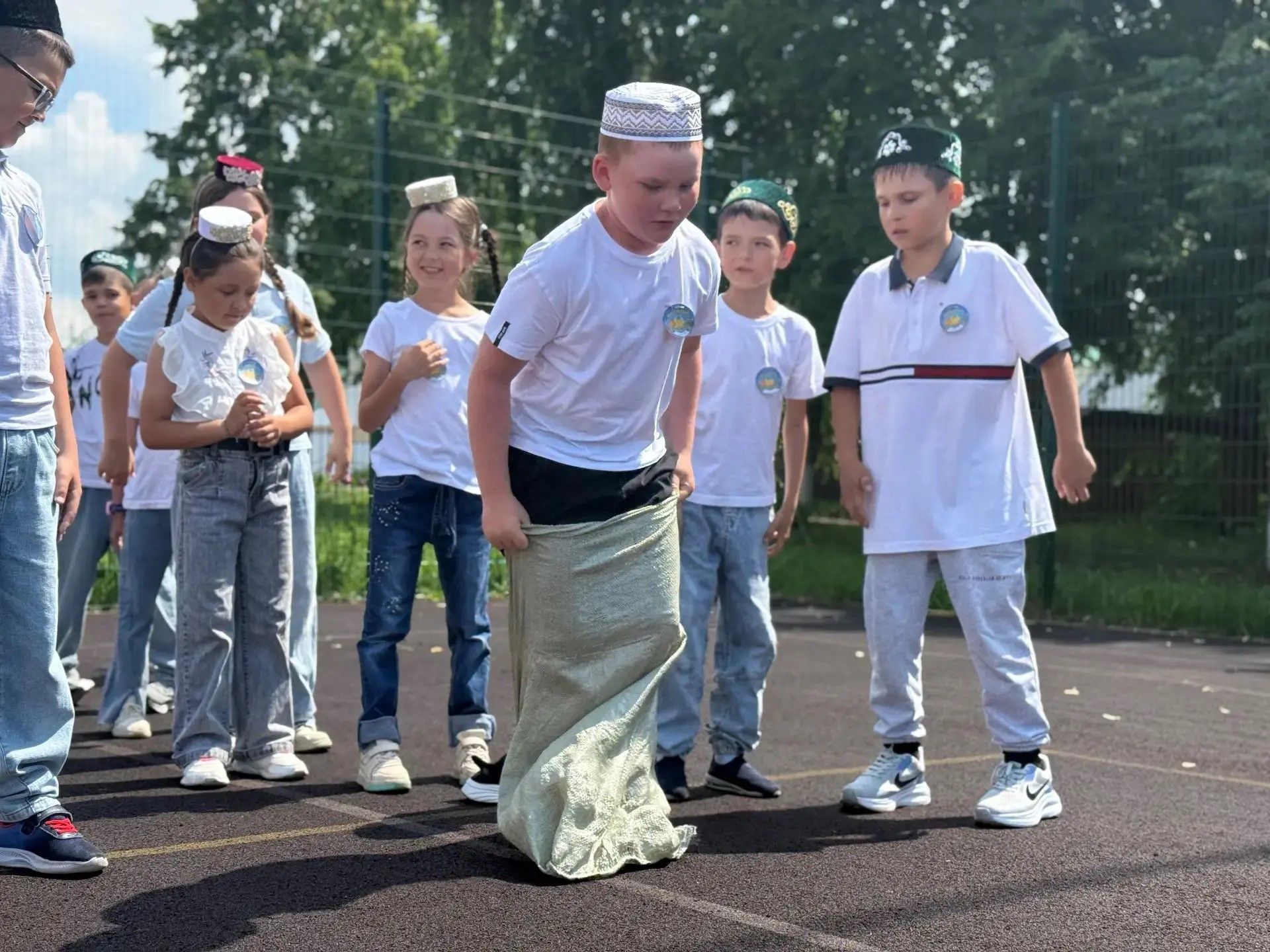 Җәйнең һәр көне файдалы узсын: районда балаларның җәйге ялы ничек оештырылды?