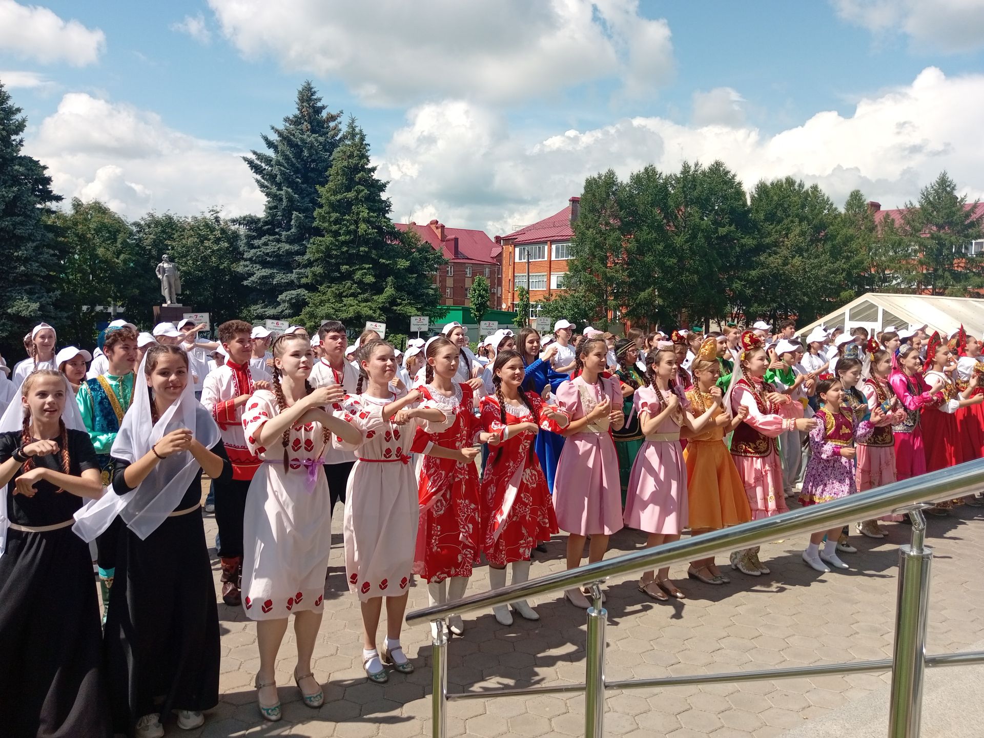 Күңелегездә матур тәэсирләр калдырсын