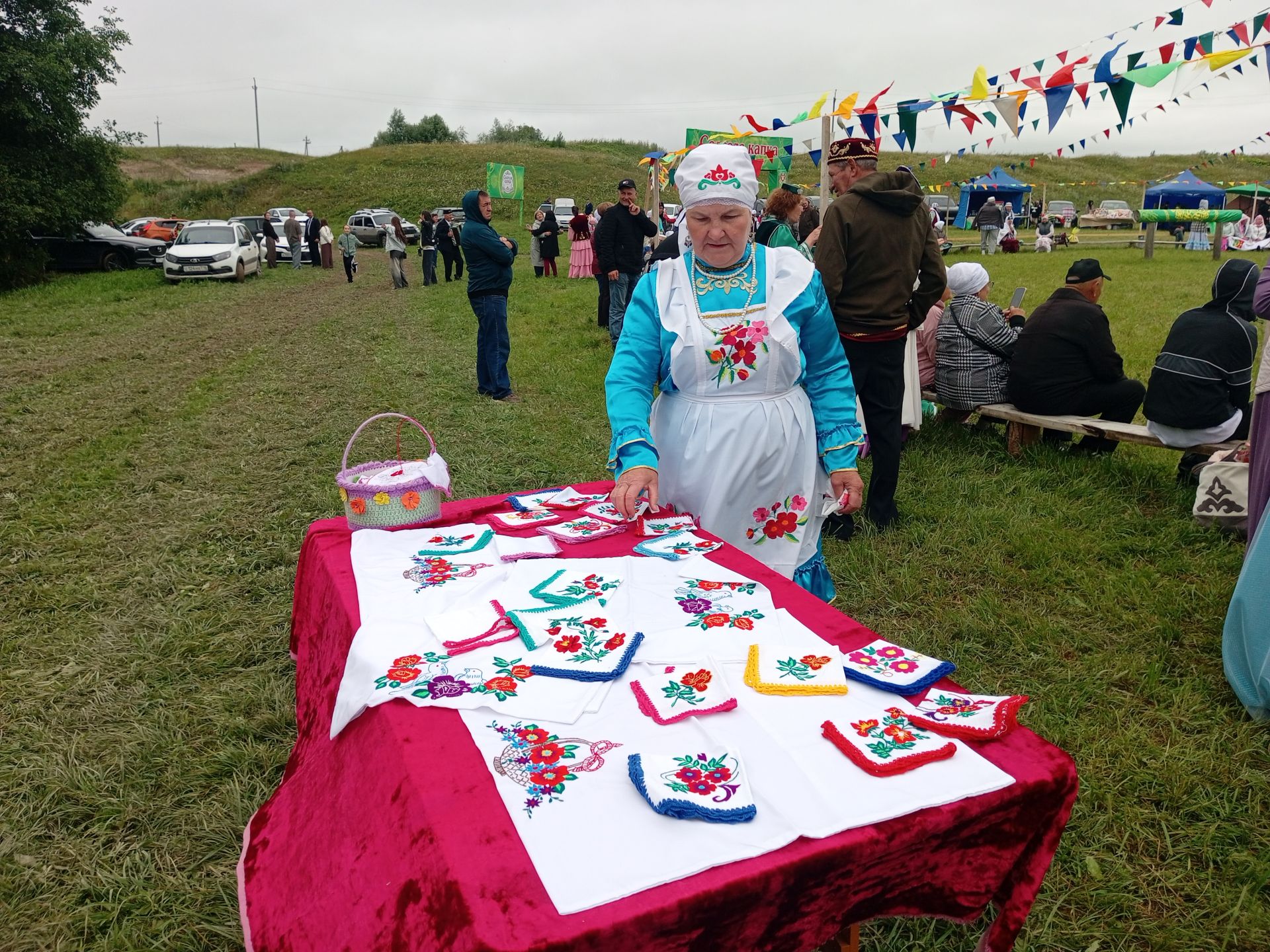 Бөтен Ташкичүне шаулатып быел янәдән «Сөлгеле капка» ачык фольклор фестивале узды