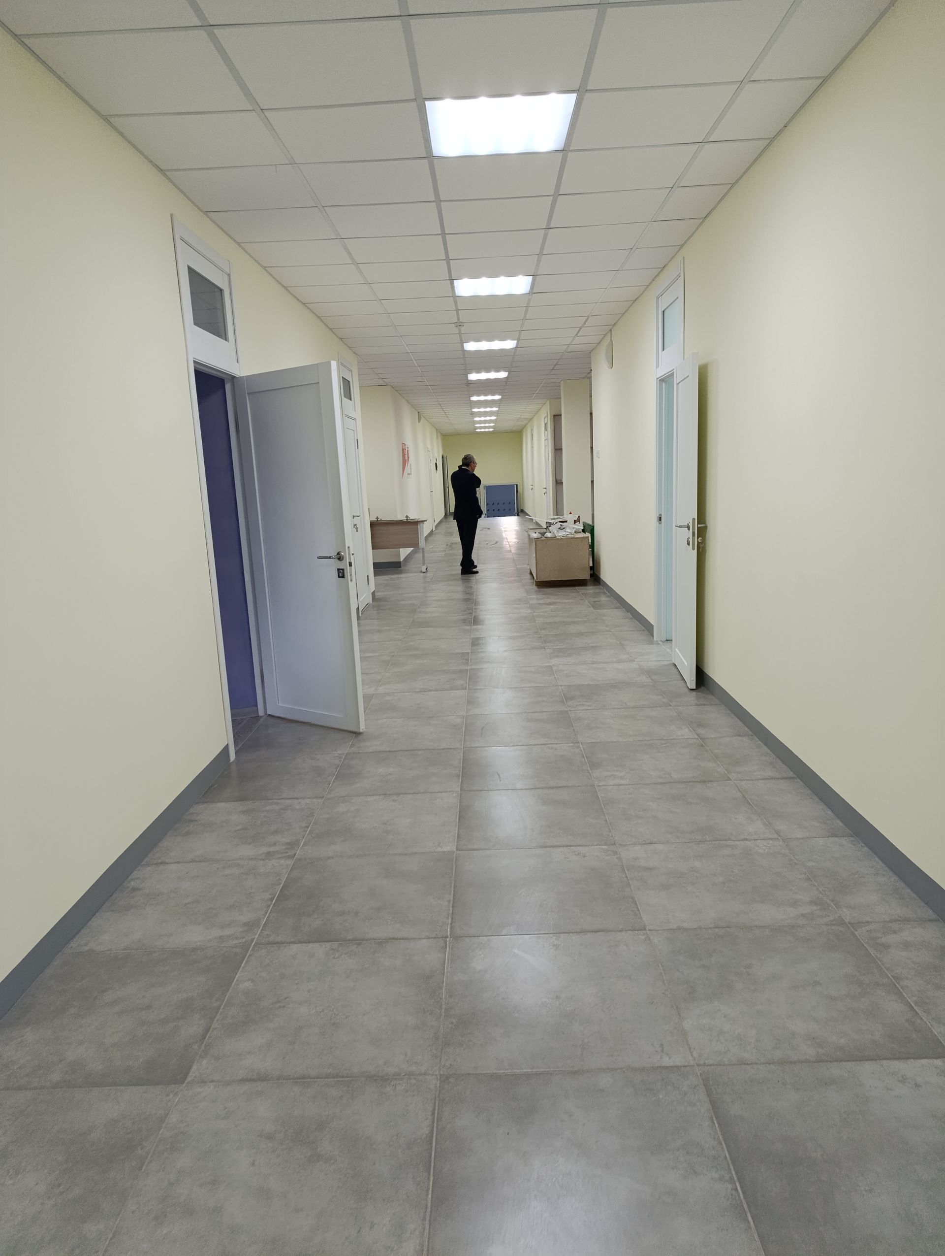 Мәгариф учреждениеләрен ныклап төзекләндерү барышы белән таныштылар