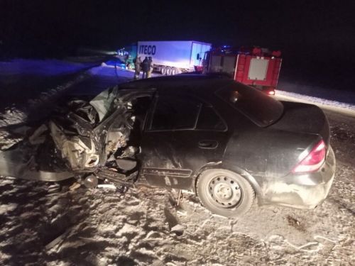 Татарстан юлында Nissan һәм «КАМАЗ» автомобильләре бәрелешкән, җиңел машина шоферы үлгән