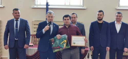 Бүген Яңа Кенәрдә көрәштеләр