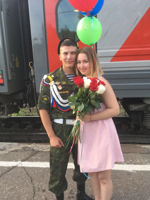 Тәрәзәдән күтәреп алганда, егылып төшеп, аягын сындырды» – тулай торак истәлекләре (»Интертат », Энҗе Габдуллина)