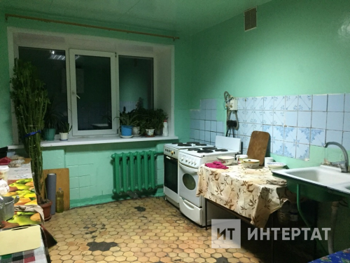 Тәрәзәдән күтәреп алганда, егылып төшеп, аягын сындырды» – тулай торак истәлекләре (»Интертат », Энҗе Габдуллина)