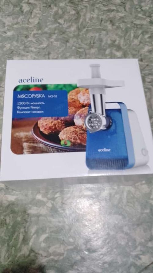 Кәчедән йортлары янган Вәлиәхмәтовлар уллары Дияз өчен һәм булышучыларга сөенгән