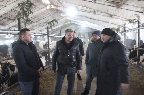 Район башлыгы терлекчеләр янында