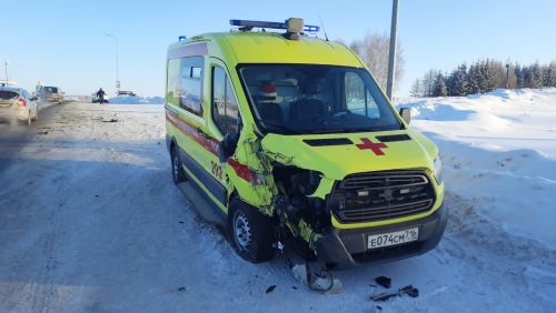 Арчада ашыгыч ярдәм машинасы катнашында юл һәлакәте булды