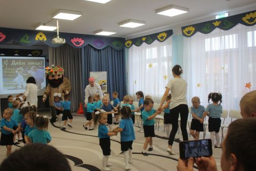 “Һәрвакыт янәшәңдә булуыңны телим!“