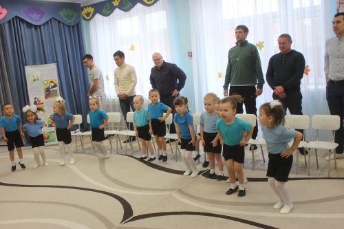 “Һәрвакыт янәшәңдә булуыңны телим!“