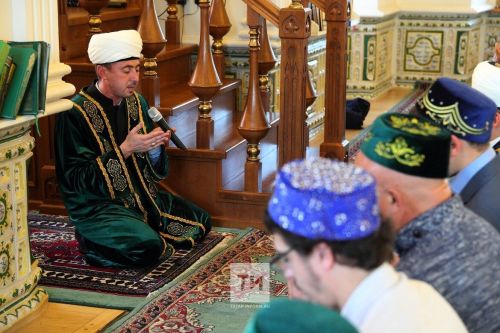“Күршесе ач булуын белә торып, үзе тук хәлдә йокларга ятучы кеше бездән түгел”