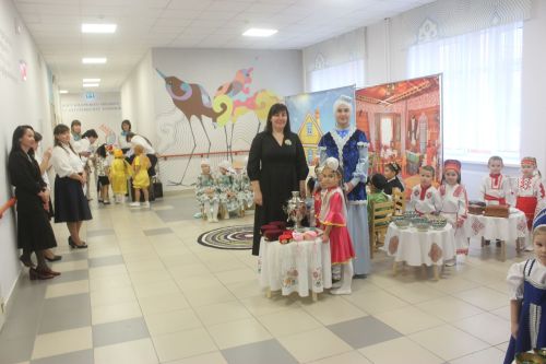 Туган тел форумы делегатлары Арчада