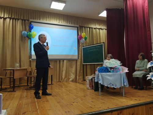 Яңа Кенәр мәктәбендә Стелла Габдрахманованың 90 яшьлек юбилеен уздырдылар