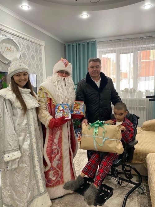 Сабыйлар үзләре теләгән бүләкләрне алдылар