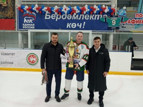 Фәнил Гарәфиев истәлегенә