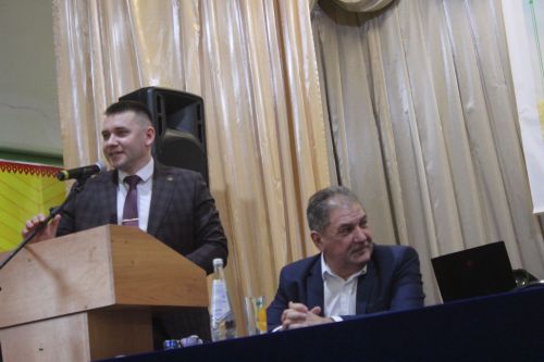 Мактарлык эшләре бар