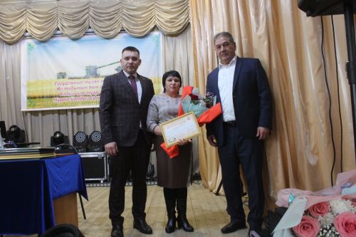 Мактарлык эшләре бар