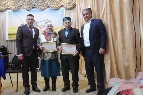 Мактарлык эшләре бар