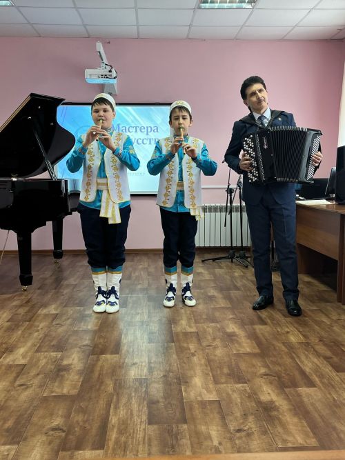 “Сәнгать осталары” бәйгесендә ике коллектив Гран-прига лаек булды