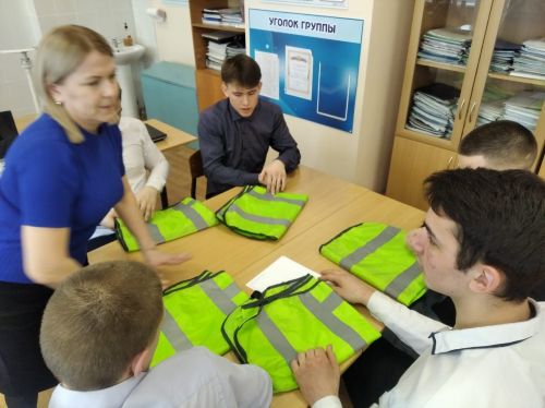 Арча агросәнәгать көллиятендә юл йөрү кагыйдәләре буенча белемнәрен сынадылар