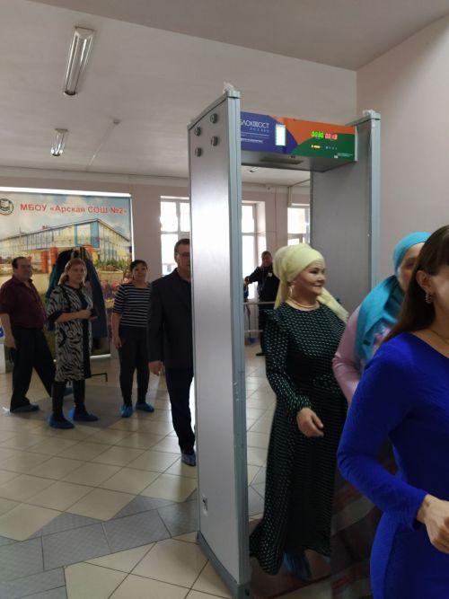 Арчада әти-әниләр бердәм дәүләт имтиханнары тапшырды