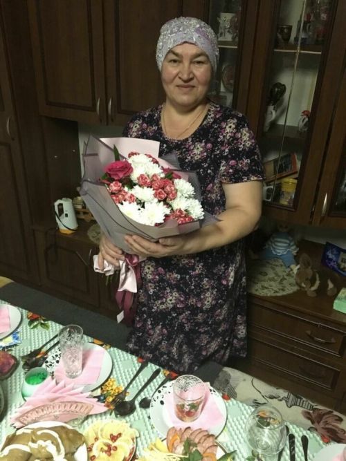 Блогер Илүсәнең әнисе Миләүшә апа: «Нишләтәсең, тыңламыйча чыгып киттеләр»