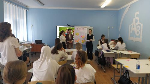 Арча педагогика көллияте студентлары җәйге чорга яңа һөнәр үзләштерә (ВИДЕО)