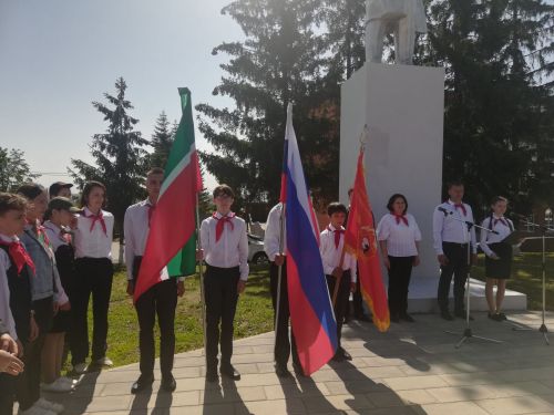 Бүген Татарстан пионериясенә 100 ел!