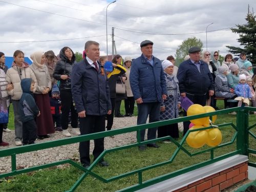Махсус хәрби операциядә һәлак булган райондашыбыз Айрат Галәветдинов истәлегенә мемориаль такта ачылды
