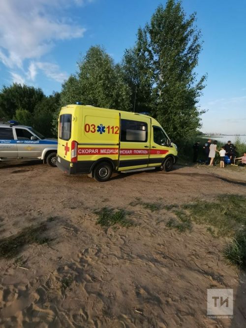 Авыл малае (хикәя)