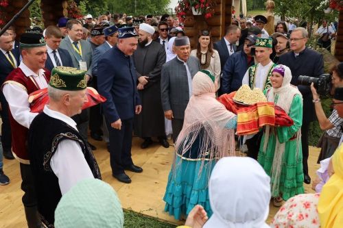 Гореф-гадәтләр елы уңаеннан арчалар Казан Сабантуенда никах күренешен тәкъдим итте