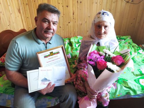 Мөрәледә яшәүче Әлфия апа Җәләлиева йөз яшьлек юбилеен билгеләп үтте
