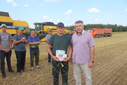 Алдынгыларга – бүләкләр!