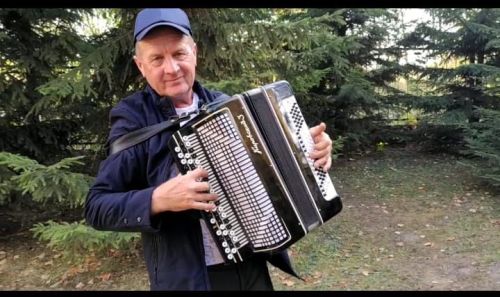 Урман җырлата да, уйната да...