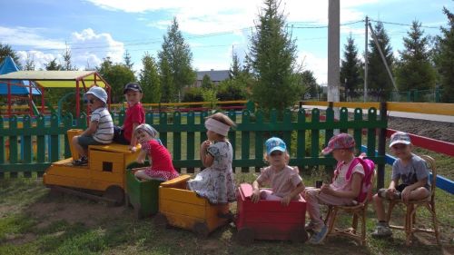 Әти-әниләр бик тырышлар