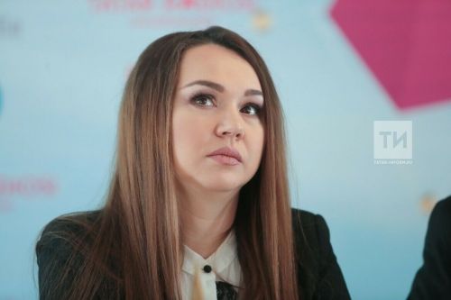 Иркә «Барс Медиа», Ландыш Нигъмәтҗанова, Гөлназ Асаева белән низаглары турында сөйләде ( «Интертат» )