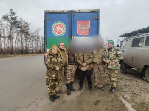 Илнур Яруллин: «Куанып каршы алалар, чөнки без аларга туган як җылысын, туган як күчтәнәчләрен алып киләбез»