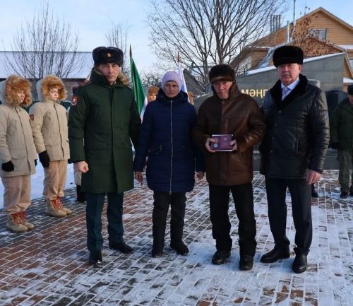 В Арске открыли памятник участникам специальной военной операции