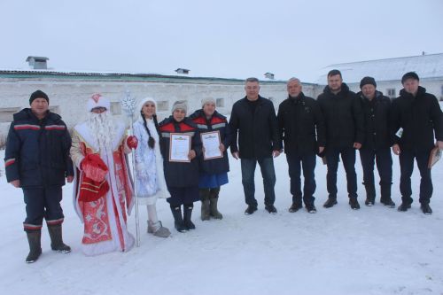 Арча районында терлекчеләрне Кыш бабай бүләкләде