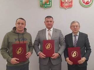Өч яклы килешү төзелде