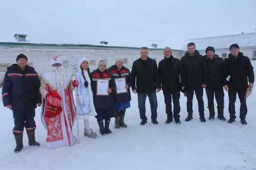 Арча районында терлекчеләрне Кыш бабай бүләкләде