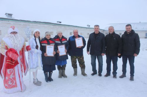 Арча районында терлекчеләрне Кыш бабай бүләкләде