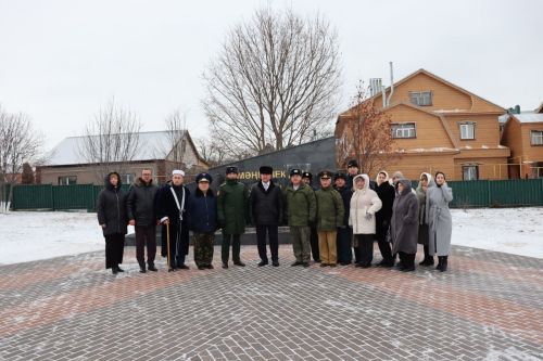 Арчаның Җиңү паркында батырлар истәлегенә чәчәкләр салынды