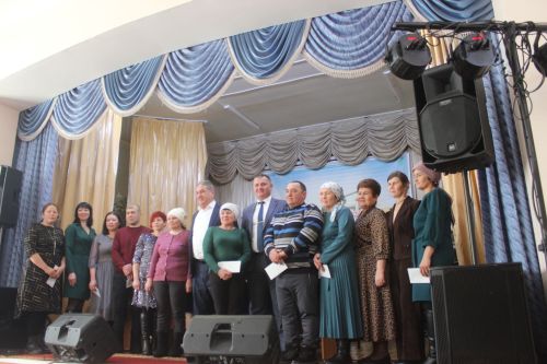 Урта Курсада күпләр бүләк алды